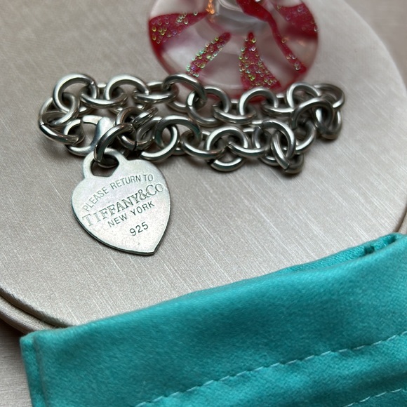 Tiffany & Co. bracelet with heart. # 32 - Picture 2 of 4